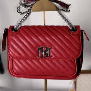 RED CROSSBODY W/LETTER LOCK